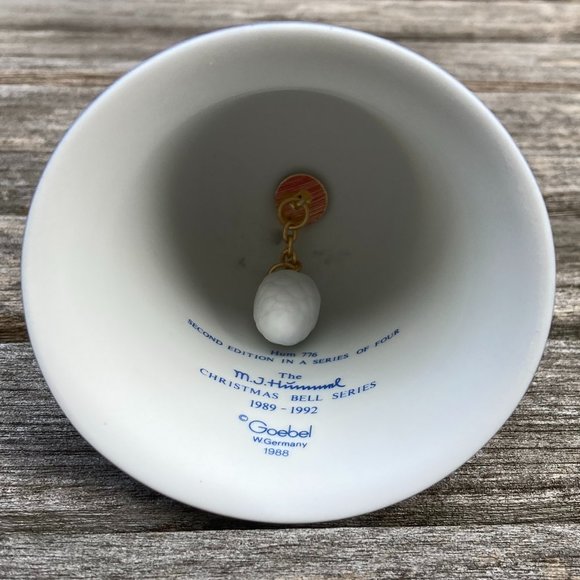 💯 Authentic Goebel Vintage Hummel "Letter to Santa Claus" 1990 Bell w/Clapper - Picture 12 of 14